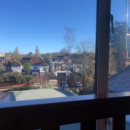 Peaceful Studio-Flat With Driveway In Golders Green Apartment London Bagian luar foto